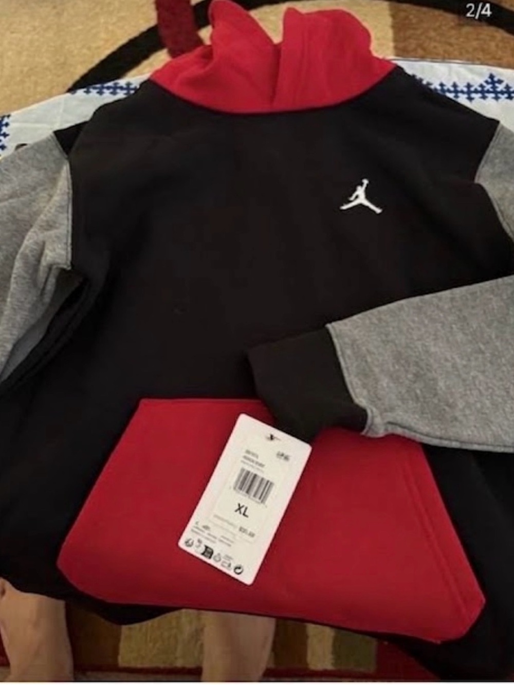 Jordan Colorblock Crewneck Sweatshirt - Black/Red/Grey
